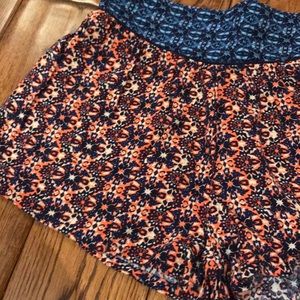 Francesca's Collections Shorts - Patterned stretch shorts. High waisted. Size small Francesca's Collections Shorts - Patterned stretch shorts. High waisted. Size small